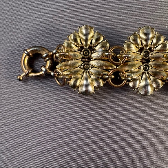 J. CREW Blue Green Clear Rhinestone Clusters Bracelet Gold Clasp 8” Long - Picture 6 of 8